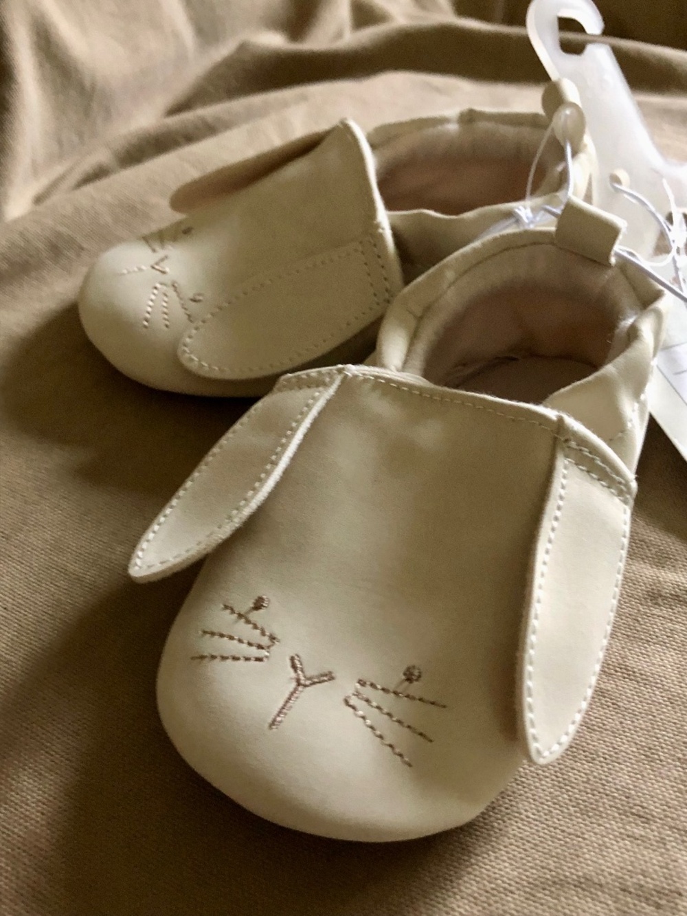 NWT cloud Island infant slippers